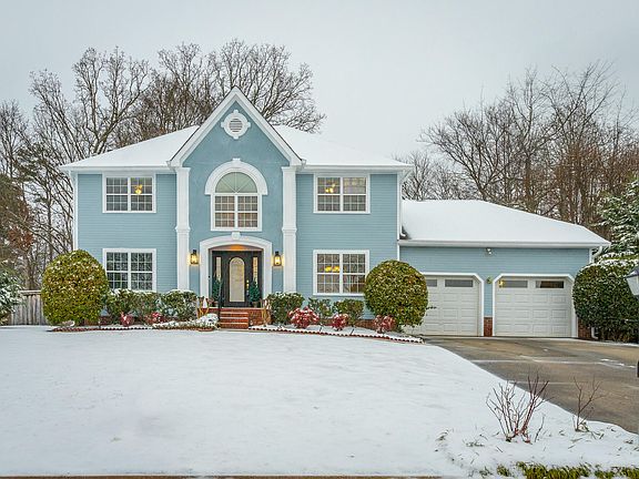 4th image of 2247 Chimney Hills Dr