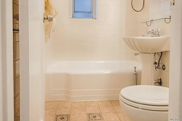 Sold by Charles Rutenberg Realty, Inc. | media 9