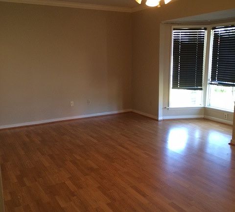 3rd image of 200 W Holland St