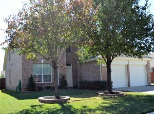 1115 Oakridge Dr, Euless, TX 76040
