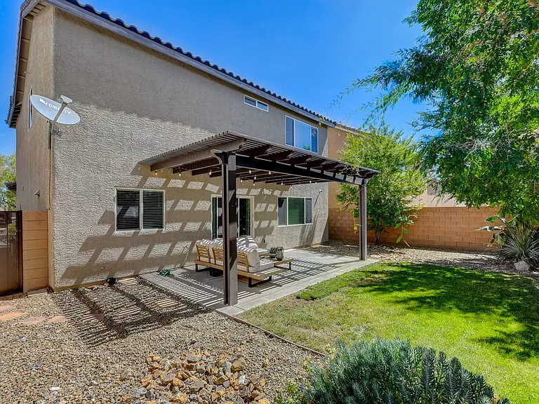 10233 Gibson Isle Dr — Photo 43