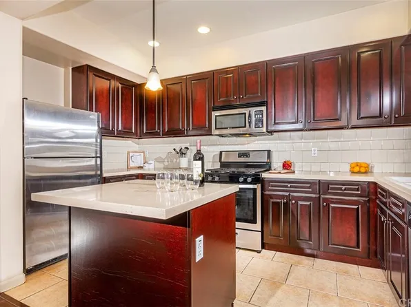 9267 N Tobias Ave, Panorama City, CA 91402