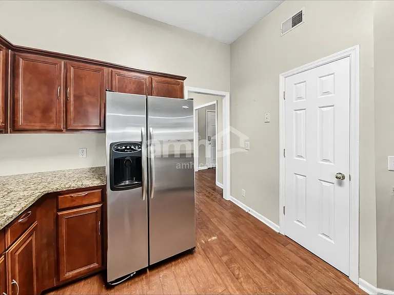 5104 Brookstone Ct — Photo 4