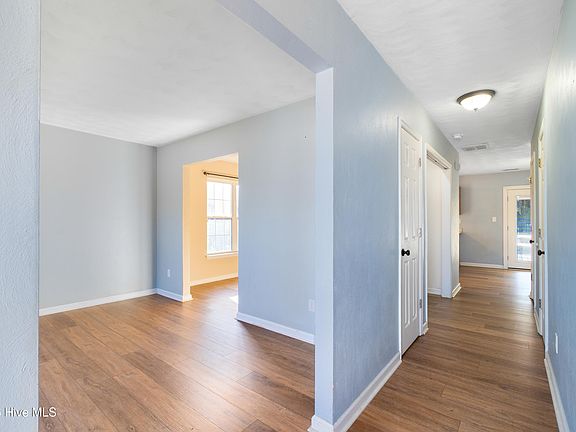 5th image of 139 Bear Street