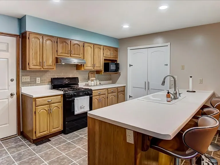 5222 Spencerville Rd — Photo 32