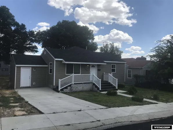 1117 11th St, Rawlins, WY 82301