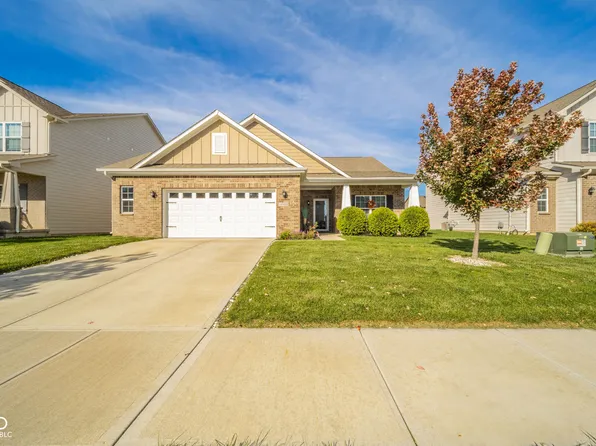 16592 Branham Dr, Fishers, IN 46040