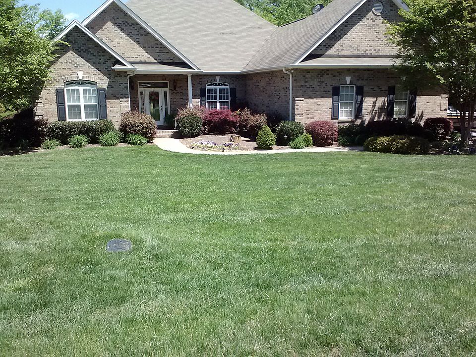 2nd image of 3990 Laramie Rd SW