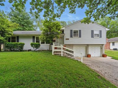 6829 Switzer Ln, Shawnee, KS, 66203
