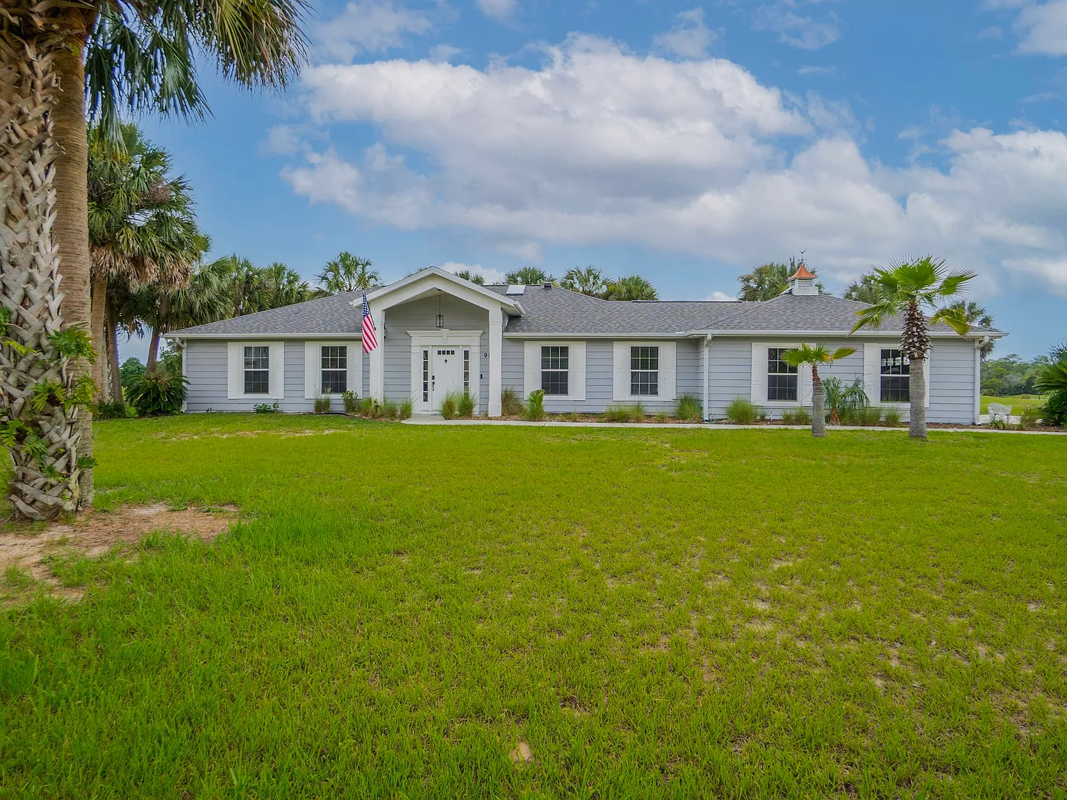 3 bed, 1728 sqft, $3,200 — Photo 2
