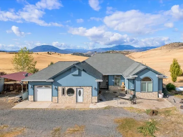 15639 Oak Knoll Dr, Hornbrook, CA 96044