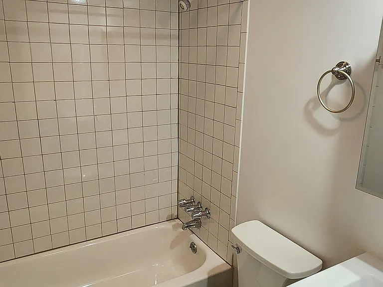 103 Tonnelle Ave #BB — Photo 10