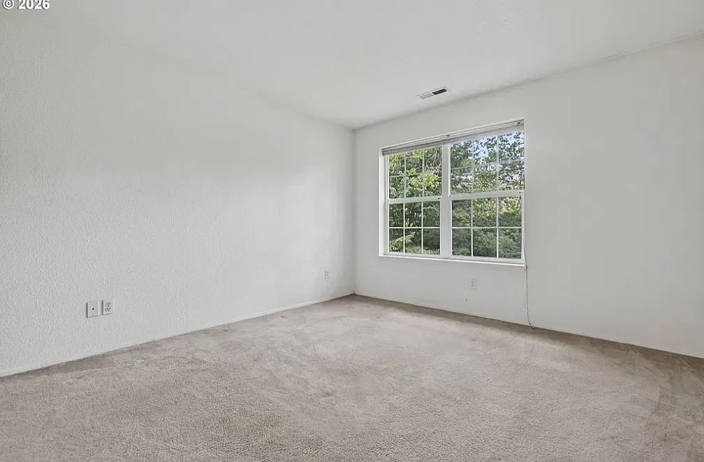 3 bed, 2.5 bath, 1487 sqft, $2,000 — Photo 2
