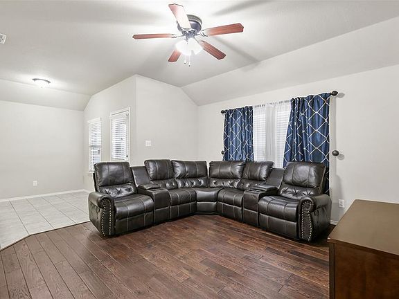 4th image of 2909 Balleywood Dr