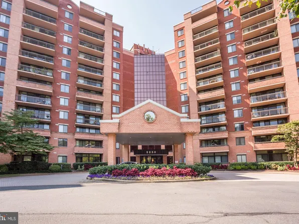 2230 George C Marshall Dr APT 824, Falls Church, VA 22043