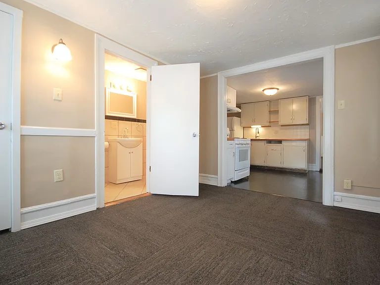 716 Benton St #1-4 — Photo 7