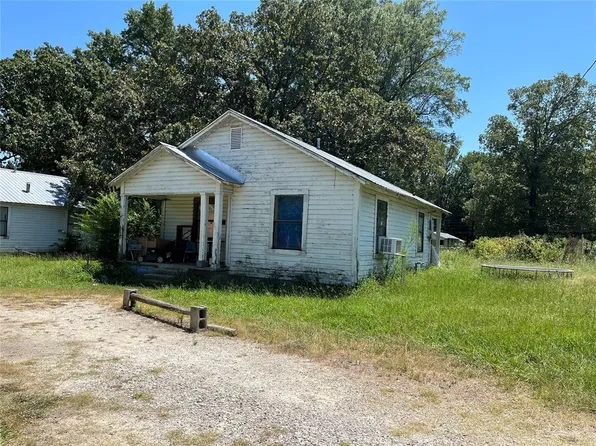 610 NW 9th St, Idabel, OK 74745