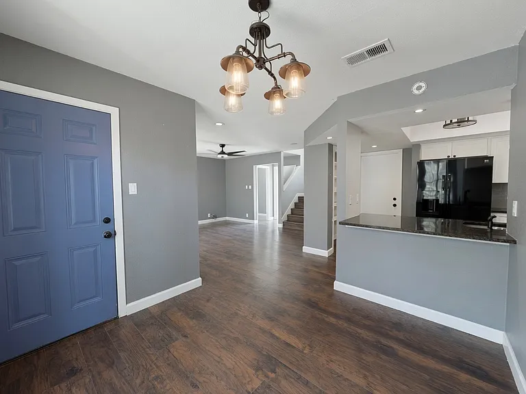 8107 Hood Cir #B — Photo 6
