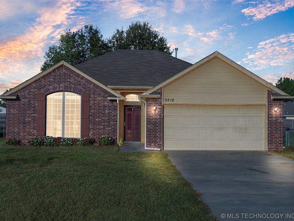 1st image of 3512 S 215th Avenue