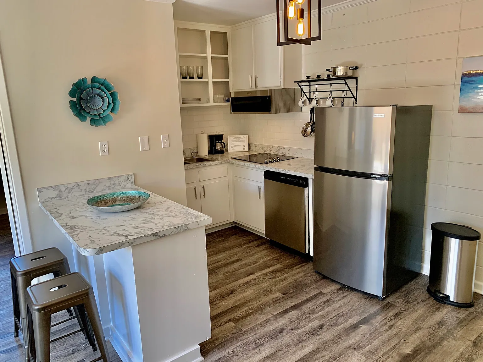 220 S Franklin Blvd — Photo 4
