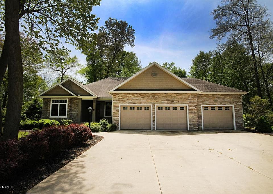 1st image of 14807 Huyck Lake Ln #10