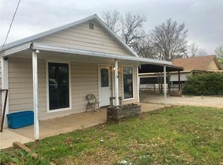 208 Ohio Ave, Graham, TX 76450
