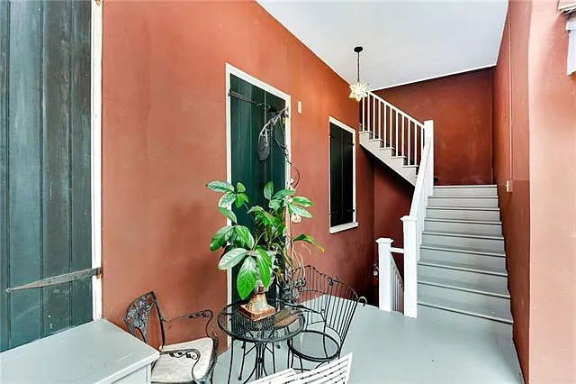 1125 Royal St #3 — Photo 5