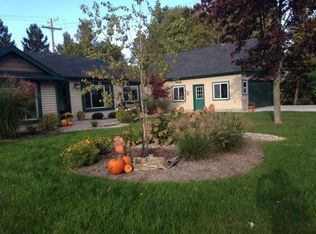 7489 Beechwood Rd, Lexington, MI 48450