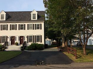 17 Sawyer St, Merrimac, MA 01860