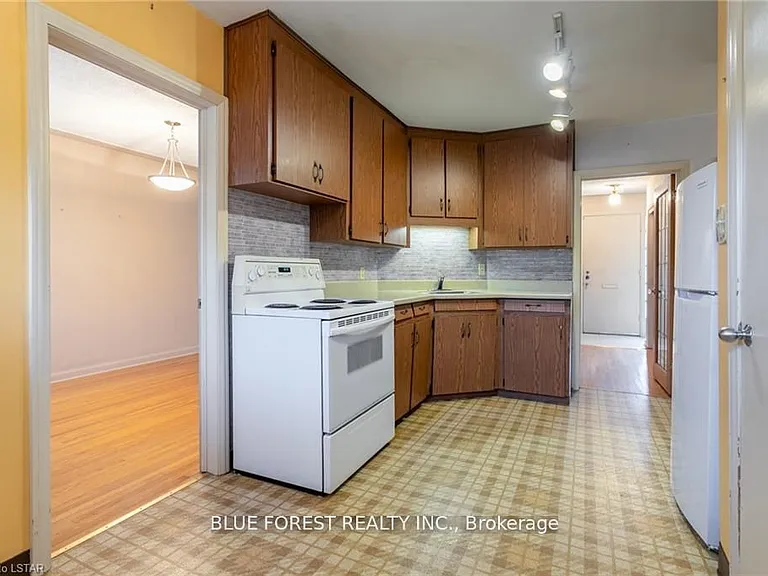 344 McNay St — Photo 5