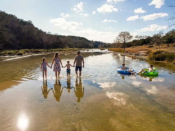 2nd image of 196 C Rock Bottom Rd