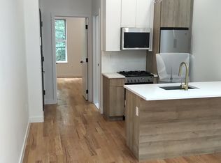 60-28 55th St #2B, Maspeth, NY 11378