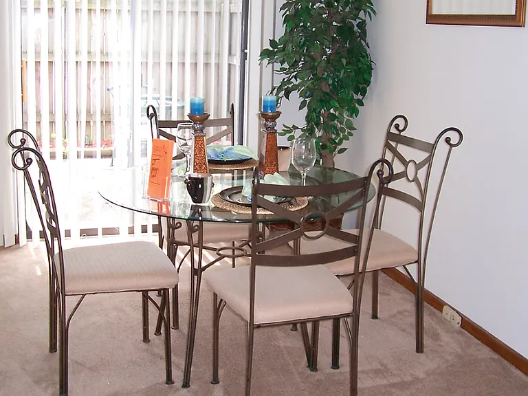Manchester Townhomes — Photo 2