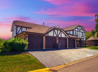 9121 Sandpiper Ct #25, Orland Park, IL