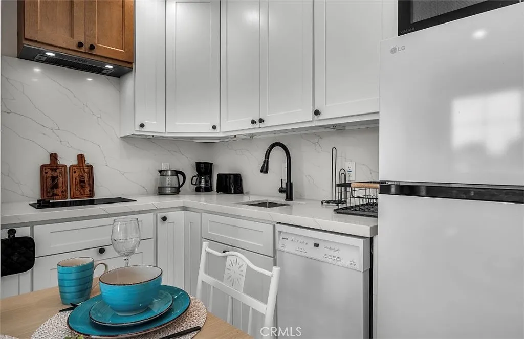 1 bed, 2313 sqft, $1,990 — Photo 4