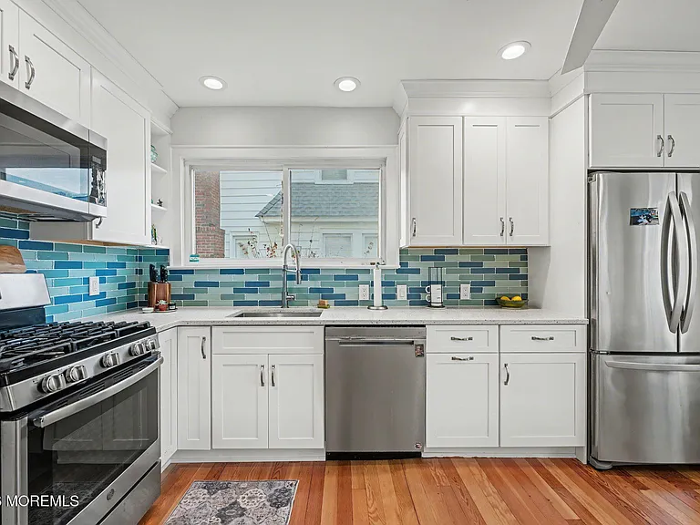404 Monmouth Ave — Photo 11