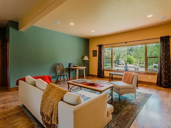 5th image of 1311 Westridge Ct
