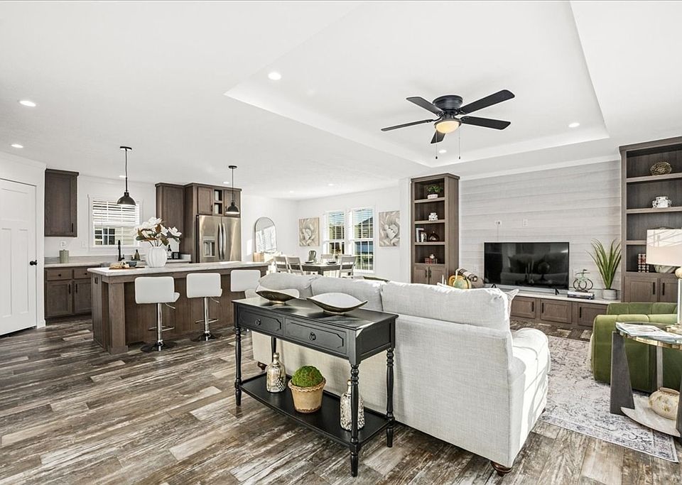 1st image of 19 Pinrock Dr