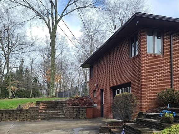 2nd image of 52575 Lakeview Dr