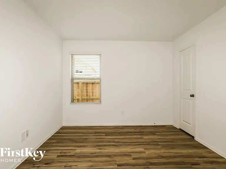 18467 Cobalt Cove Ln — Photo 11