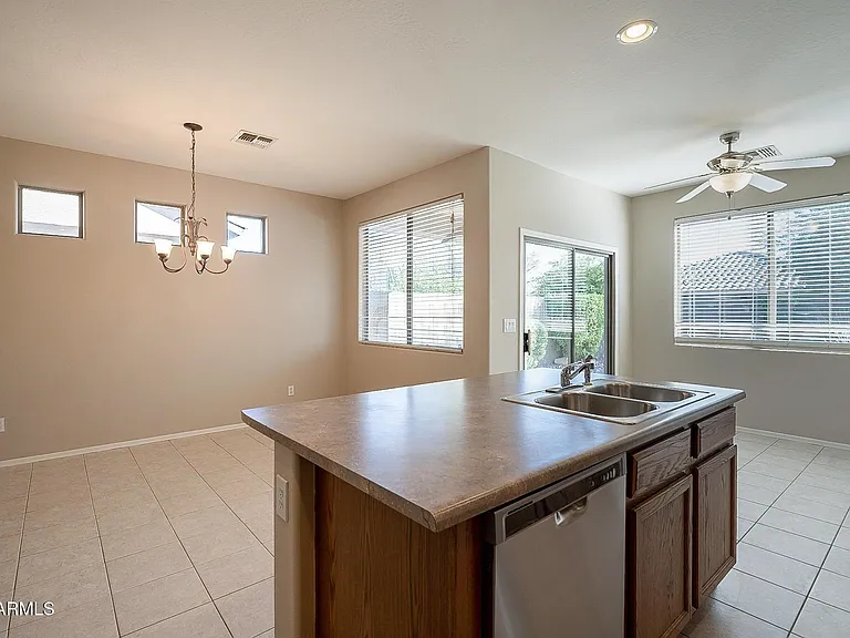 39802 N Cross Timbers Way — Photo 11