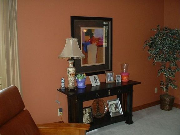 3rd image of 392 Glenwood Dr