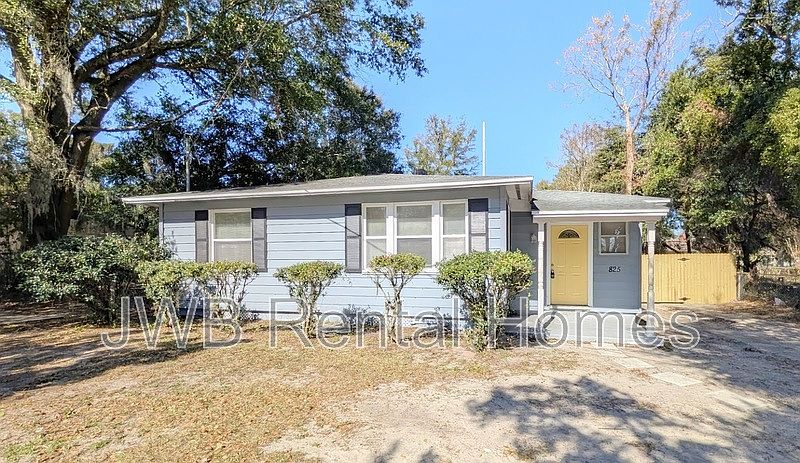 1st image of 825 Cornwallis Dr