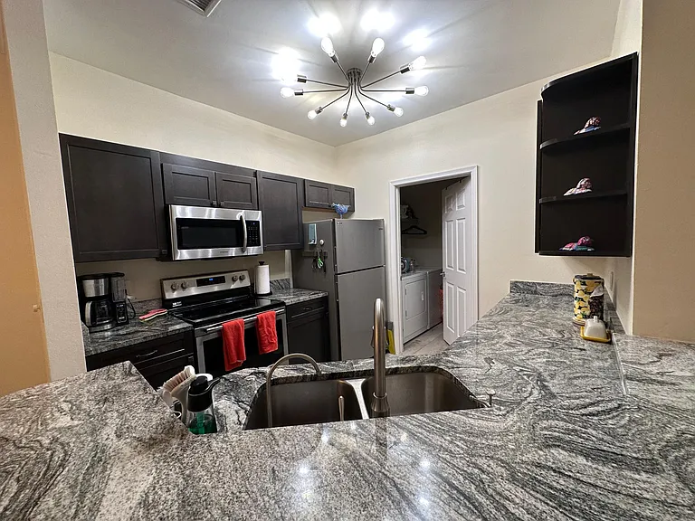 10000 Gate Pkwy N #2023 — Photo 10