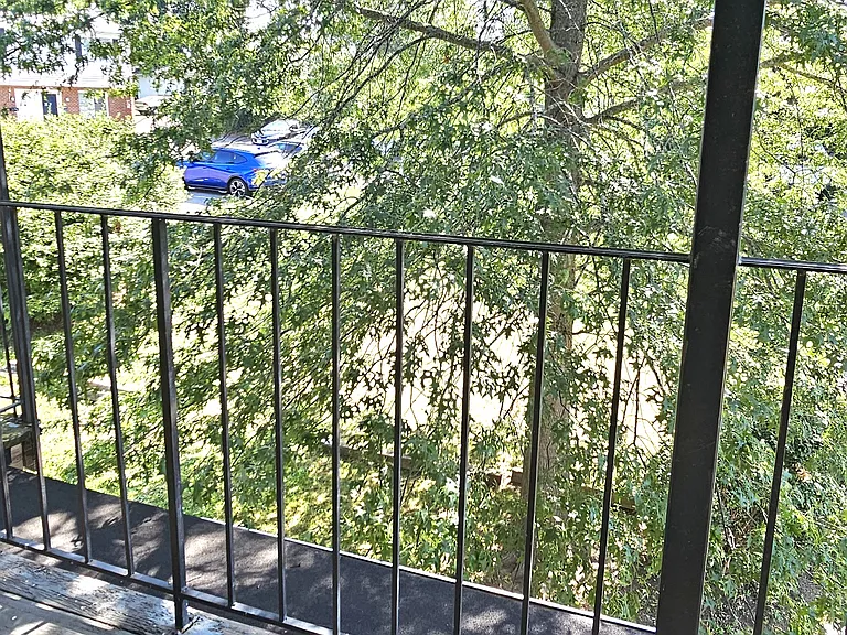 67 Fairview Ave #2R — Photo 12