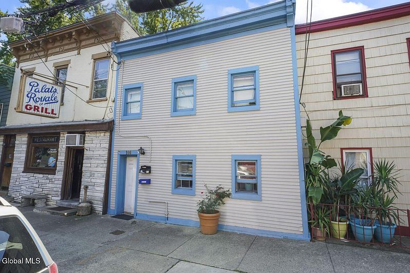 3rd image of 162-170 Jefferson Street
