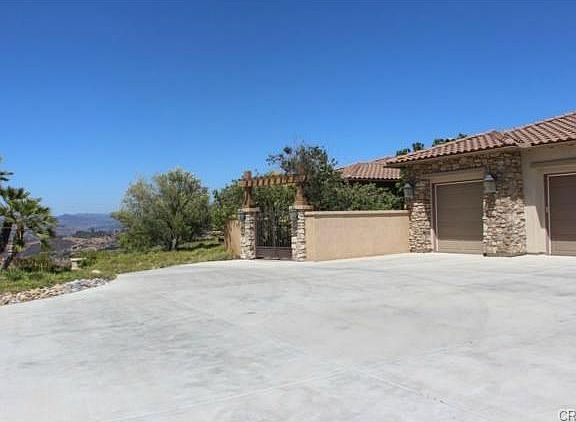 Front Entrance and 3 car garage