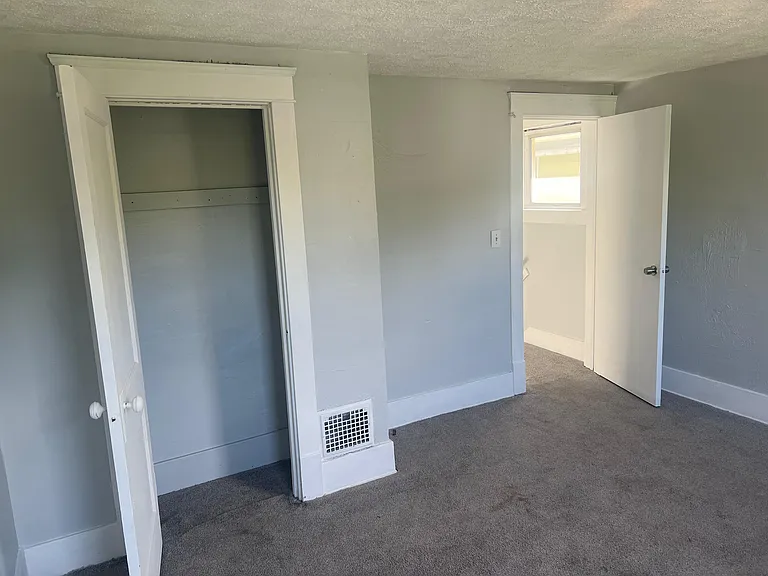 423 2nd St SW — Photo 15