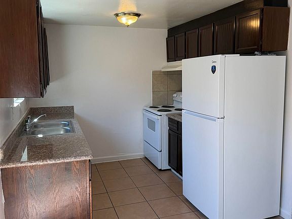 5th image of 722 E Swain Rd