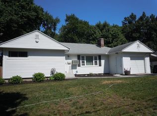 57 E Allen Ridge Rd, Springfield, MA 01118